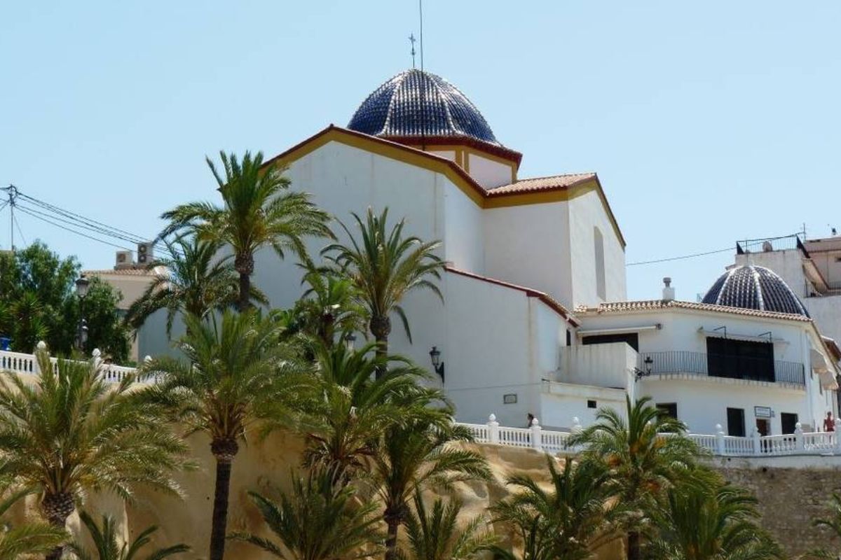 Visit the church of 'San Jaime' (St. James)