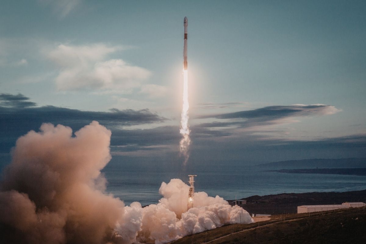 SpaceX Falcon Heavy Roars Back to Life, Carrying ViaSat-3 F3 to Orbit